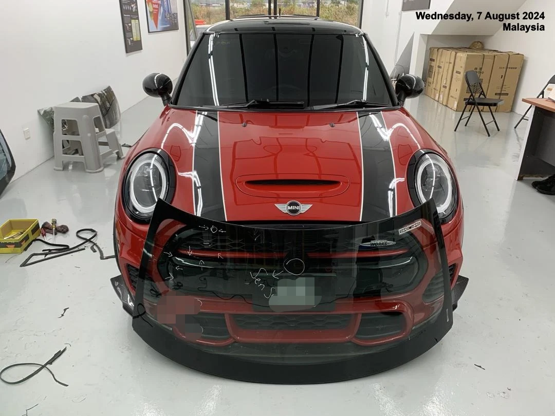 MINI John Cooper Works windscreen replacement at Ker Auto