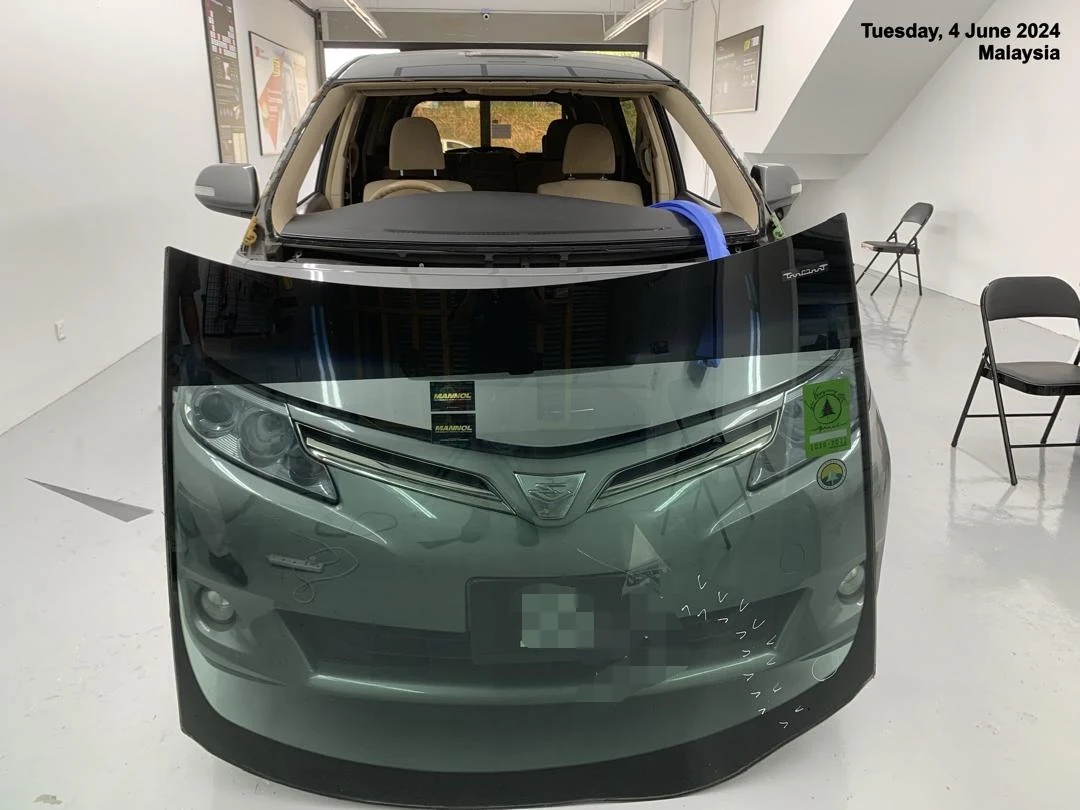 Toyota Estima windscreen replacement at Ker Auto Puncak Alam